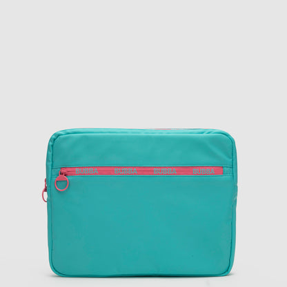 SLEEVE DAY ESSENTIALS